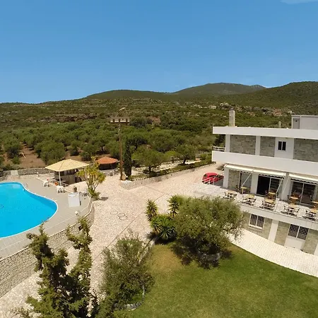 Kardamili Beach Hotel 3* Καρδαμύλη