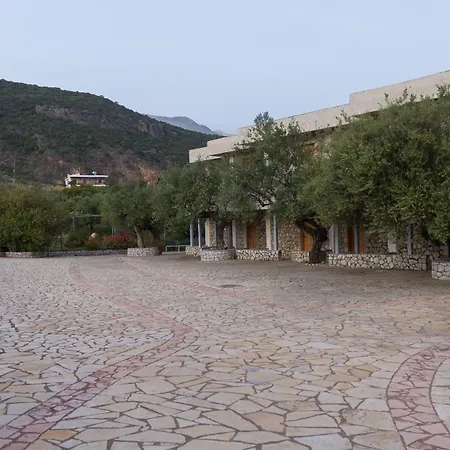 Kardamili Beach Hotel