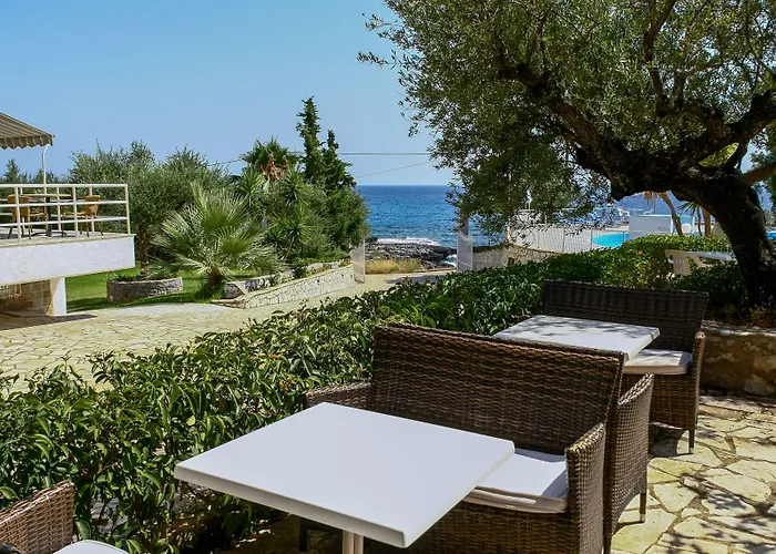 Отель Kardamili Beach Hotel