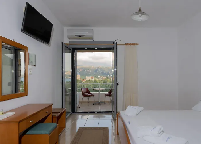 Отель Kardamili Beach Hotel Кардамили