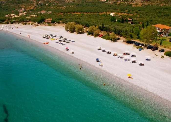 Kardamili Beach Hotel 3* Кардамили