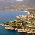 Otel Kardamili Beach Hotel