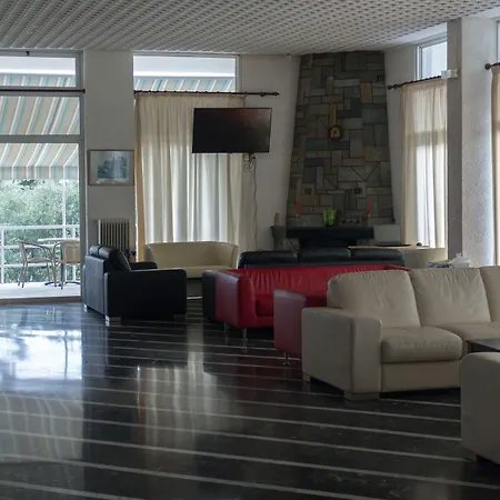 호텔 Kardamili Beach Hotel 3*