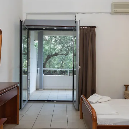 Kardamili Beach Hotel