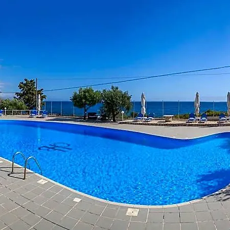 Kardamili Beach Hotel Kardamyli