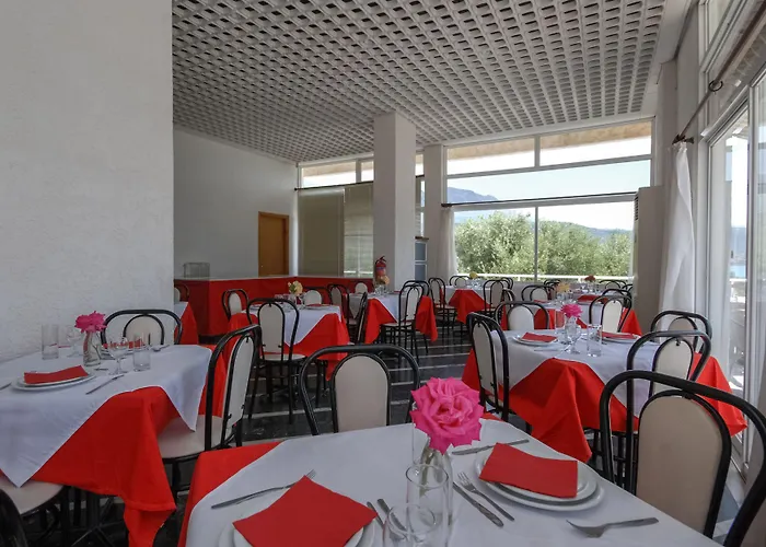 Otel Kardamili Beach Hotel Kardamyli