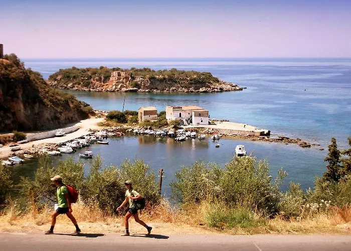 Kardamili Beach Hotel Hotel 3*