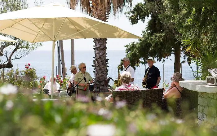 Kardamili Beach Hotel Hotel Kardamyli